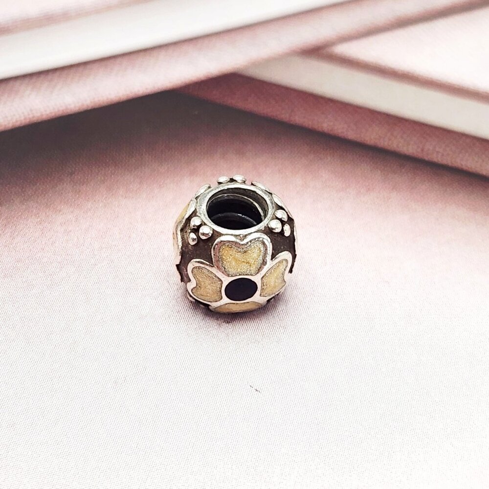 Pandora Cream Yellow Daisy Enamel Floral 925 Sterling Charm Authentic